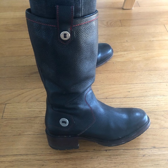 Like new Cole Haan leather lug sole riding boots size 7 - Picture 9 of 10